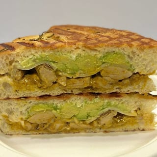 Chipotle Chicken & Avocado Sandwich